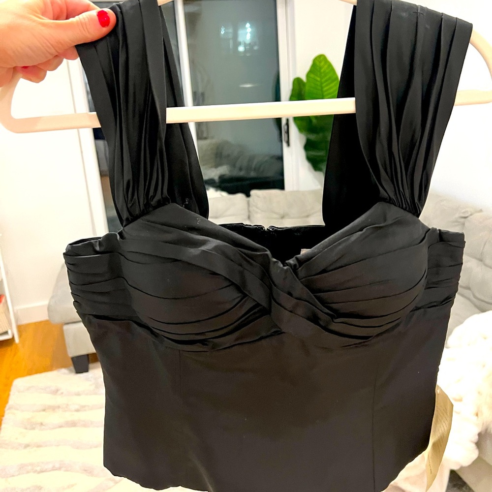 New with tags Bloomingdale’s BEAUTIFUL TOP
